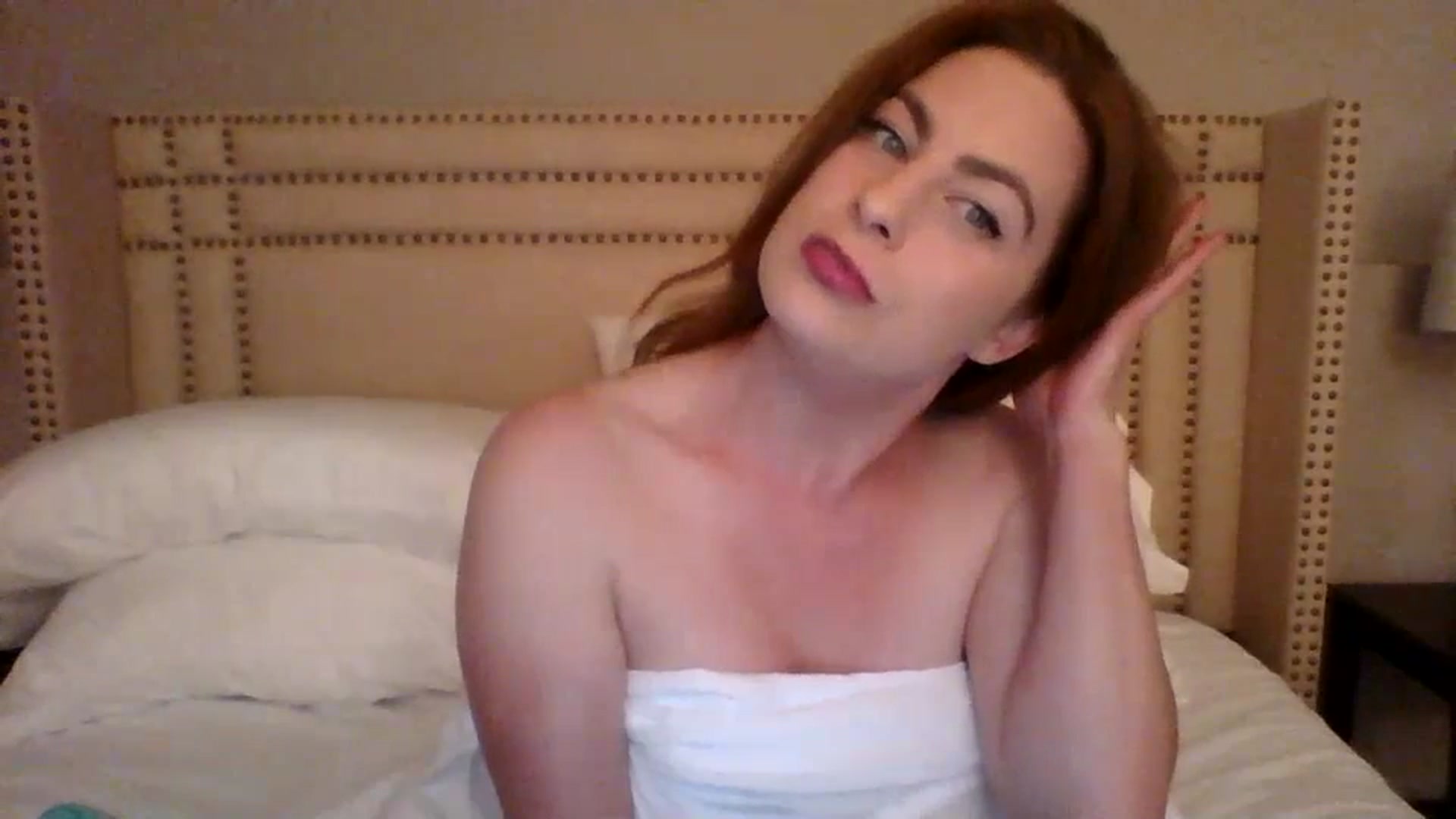 Gallery image thumbnail from AubreyMonroe's myfreecams stream on, 06/30/2023, 02:48 image 18 of 20
