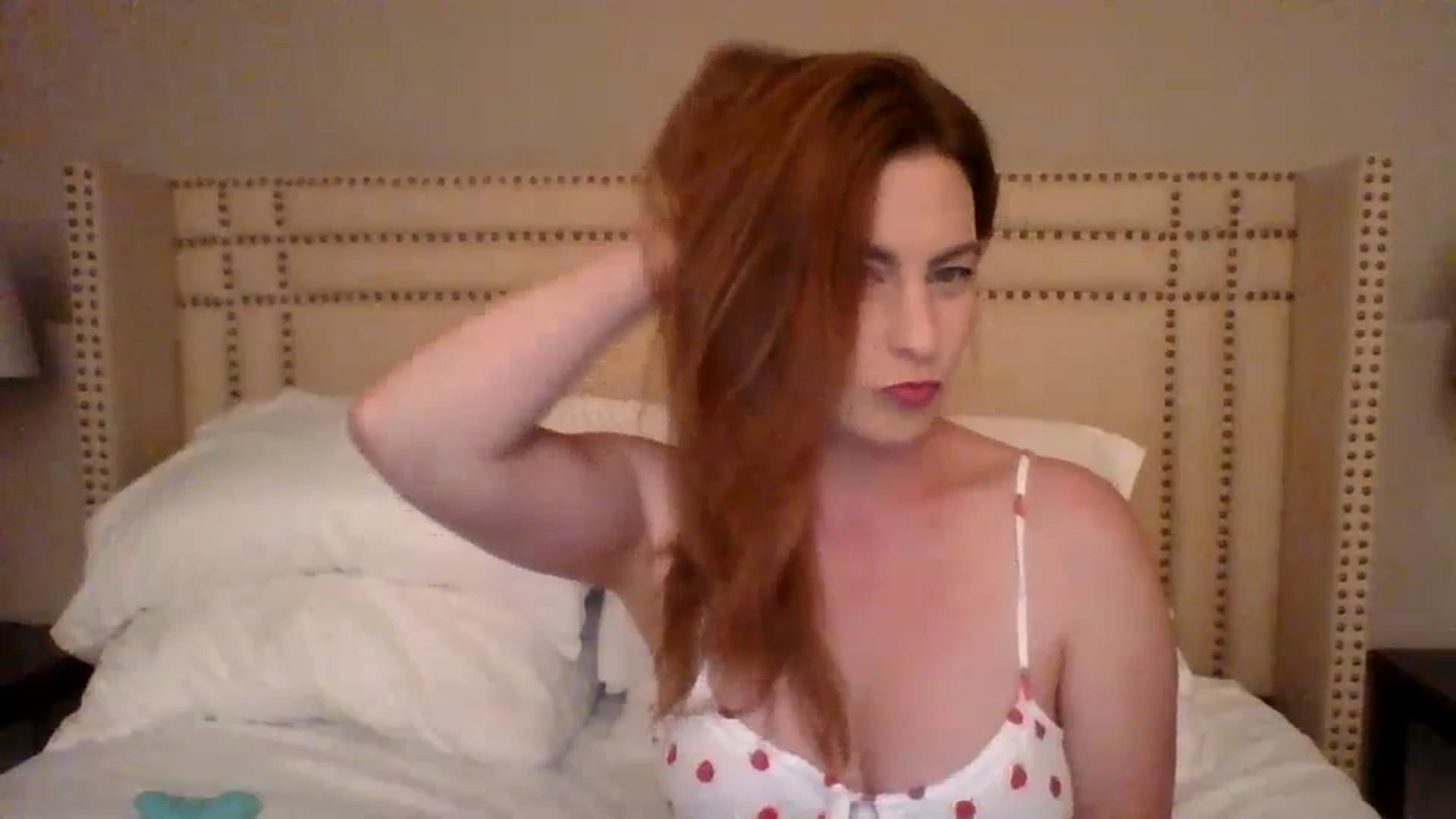 Gallery image thumbnail from AubreyMonroe's myfreecams stream on, 07/06/2023, 02:39 image 12 of 20