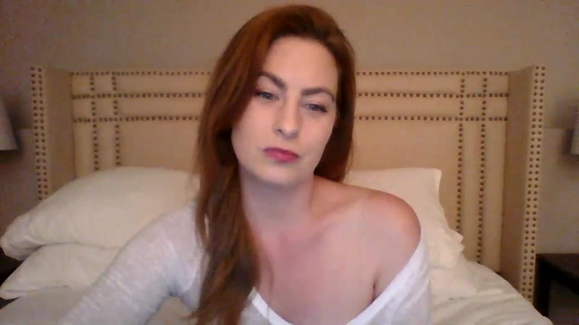 Gallery image thumbnail from AubreyMonroe's myfreecams stream on, 07/19/2023, 02:49 image 17 of 20