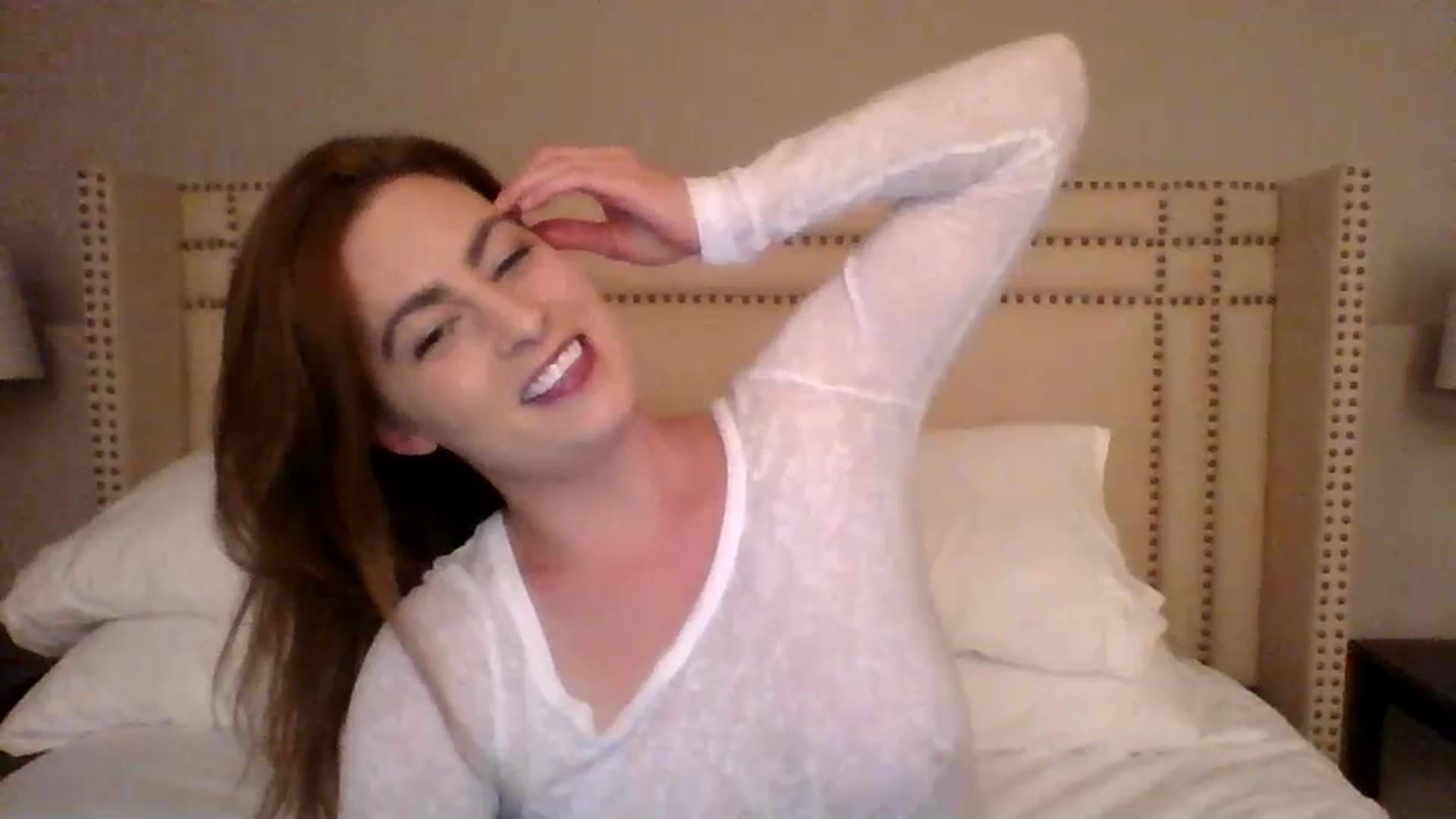 Gallery image thumbnail from AubreyMonroe's myfreecams stream on, 07/19/2023, 02:49 image 18 of 20