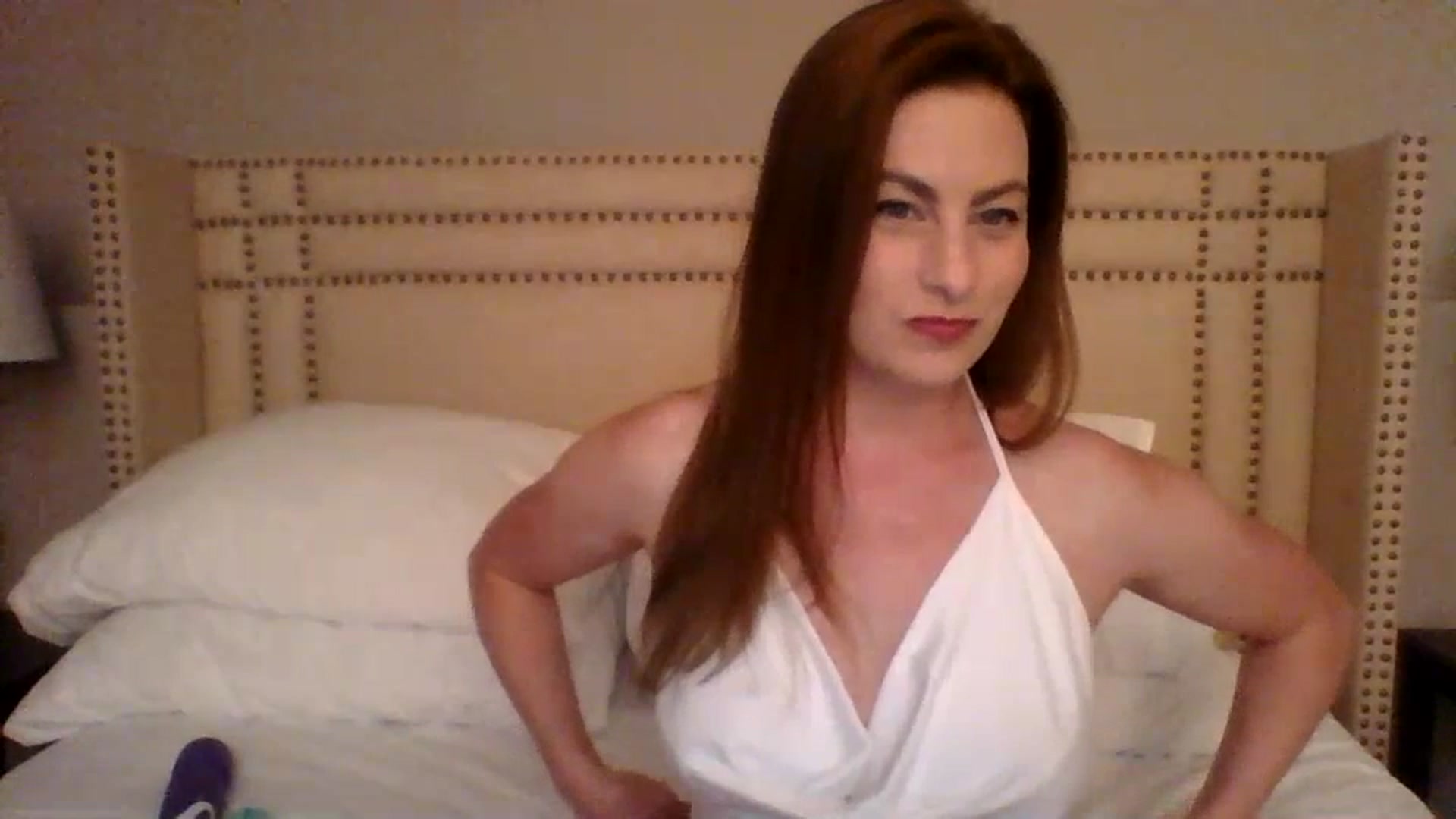 Gallery image thumbnail from AubreyMonroe's myfreecams stream on, 07/20/2023, 02:27 image 12 of 20