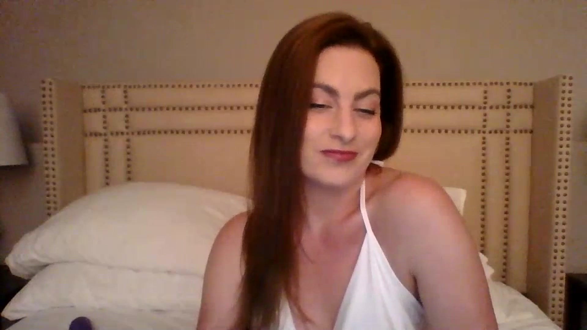 Gallery image thumbnail from AubreyMonroe's myfreecams stream on, 07/20/2023, 02:27 image 6 of 20