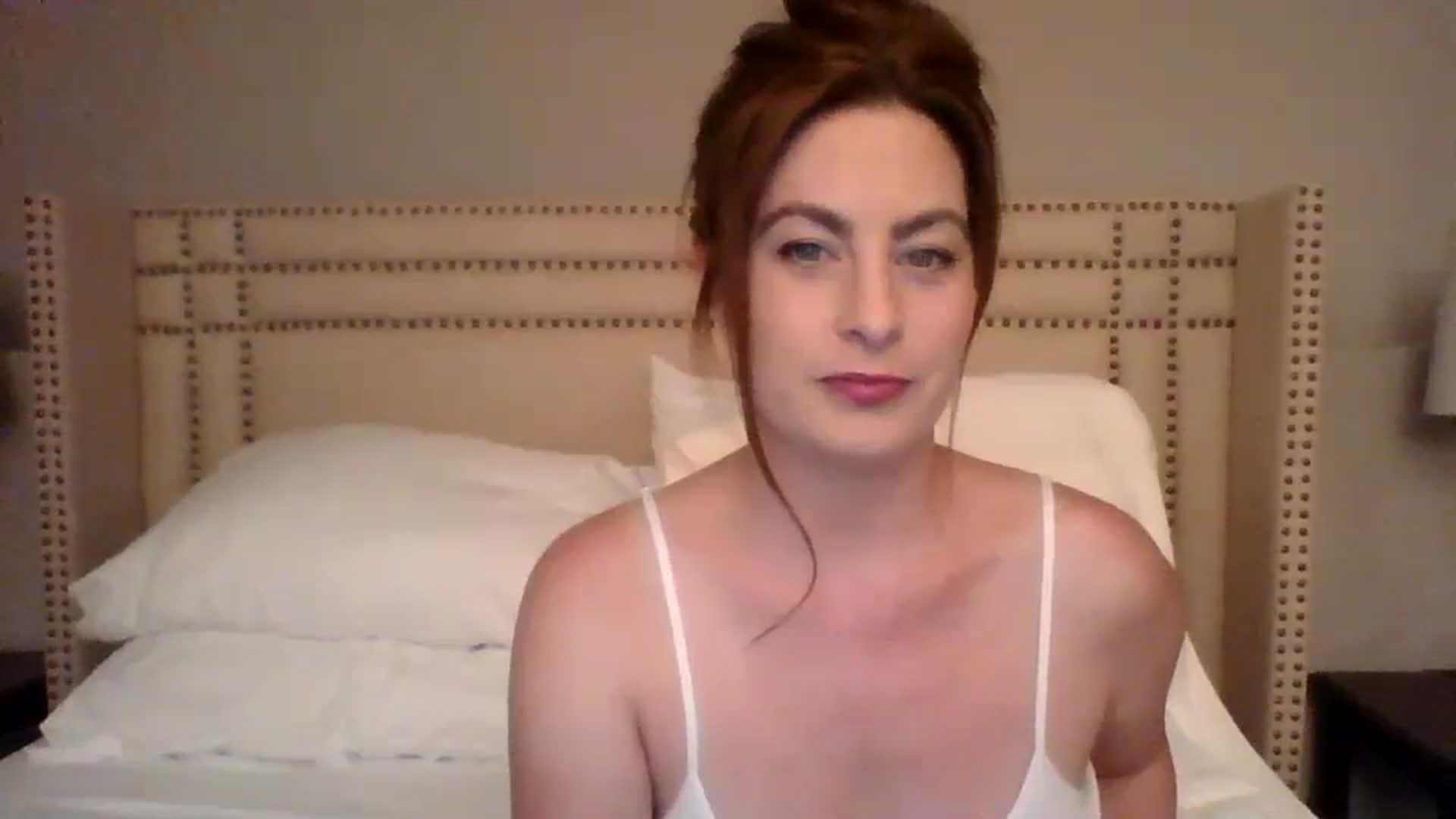 Gallery image thumbnail from AubreyMonroe's myfreecams stream on, 08/26/2023, 03:05 image 3 of 20