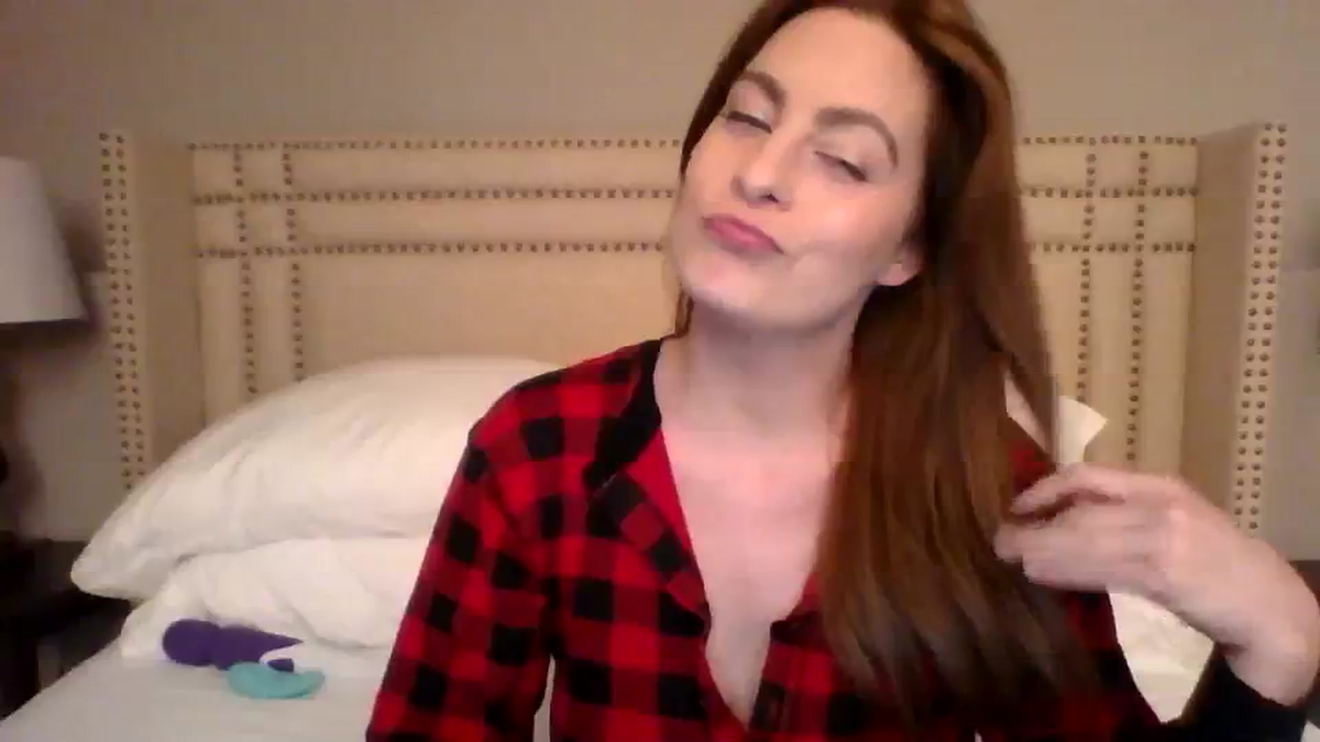 Gallery image thumbnail from AubreyMonroe's myfreecams stream on, 09/02/2023, 03:19 image 5 of 20