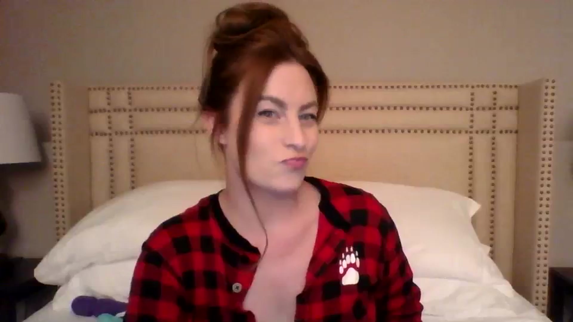 Gallery image thumbnail from AubreyMonroe's myfreecams stream on, 09/02/2023, 03:19 image 19 of 20