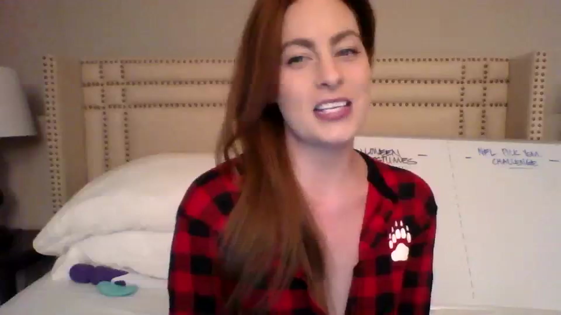 Gallery image thumbnail from AubreyMonroe's myfreecams stream on, 09/02/2023, 03:19 image 10 of 20