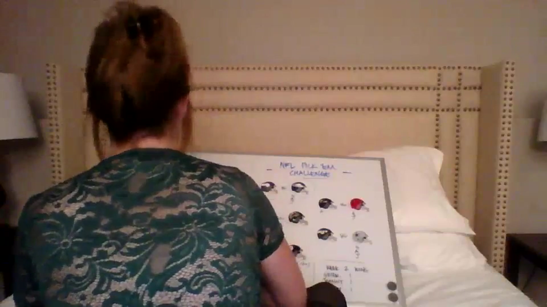 Gallery image thumbnail from AubreyMonroe's myfreecams stream on, 09/16/2023, 02:57 image 10 of 20
