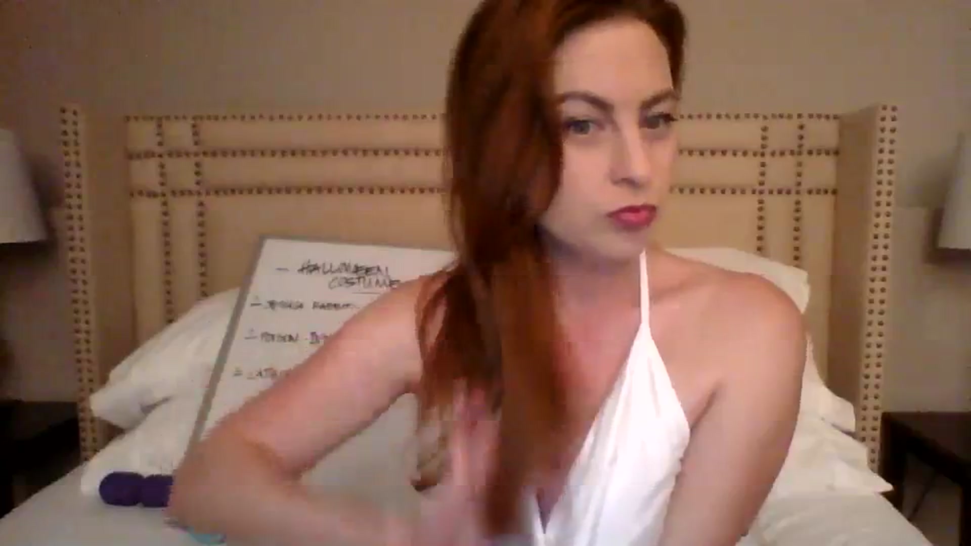Gallery image thumbnail from AubreyMonroe's myfreecams stream on, 09/21/2023, 02:43 image 16 of 20