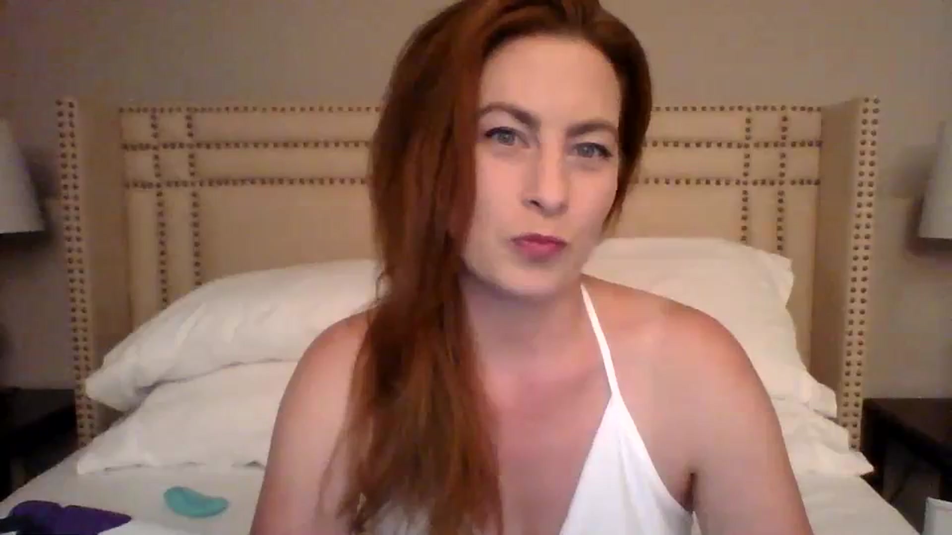 Gallery image thumbnail from AubreyMonroe's myfreecams stream on, 09/21/2023, 02:43 image 7 of 20