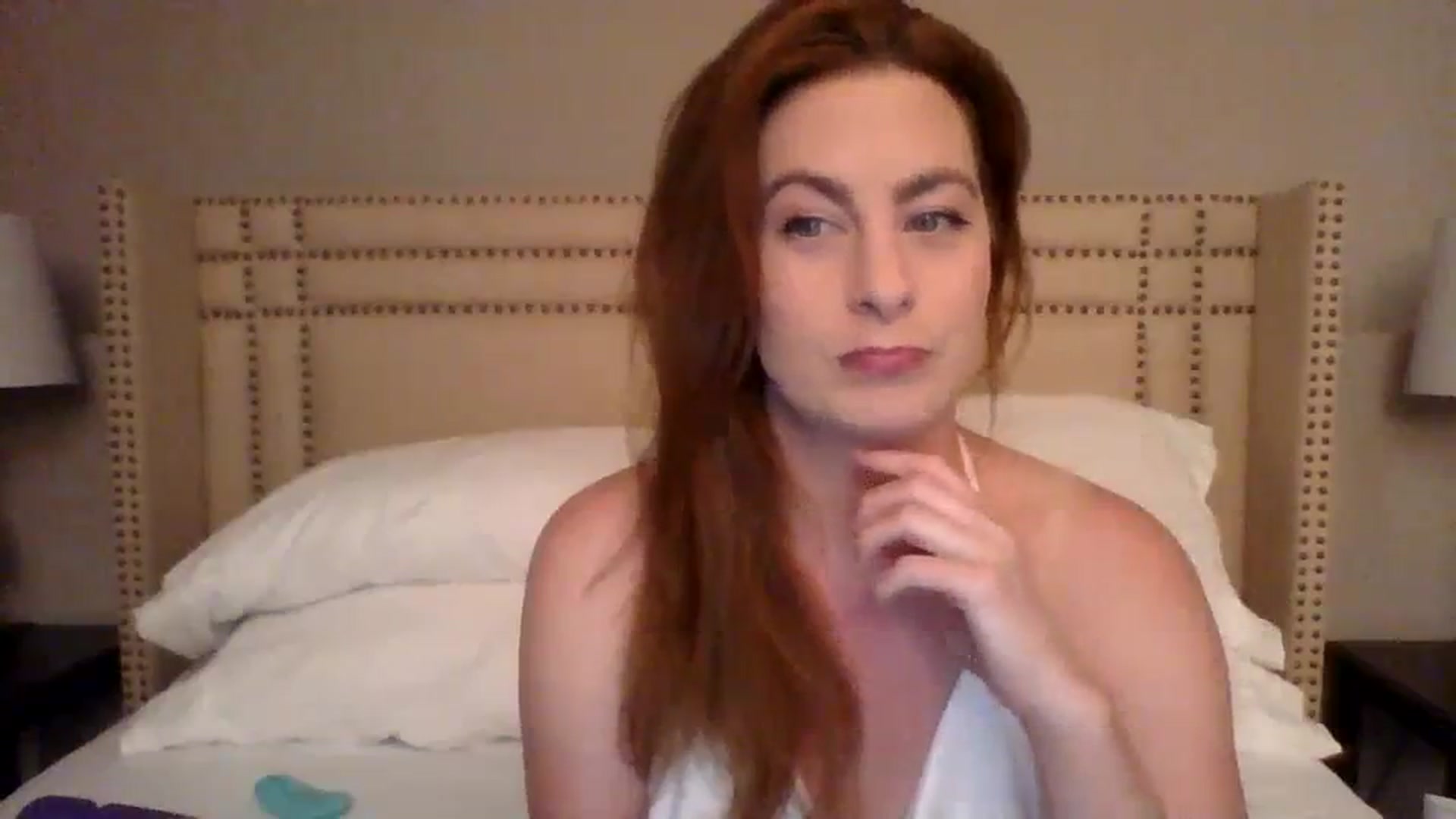Gallery image thumbnail from AubreyMonroe's myfreecams stream on, 09/21/2023, 02:43 image 4 of 20