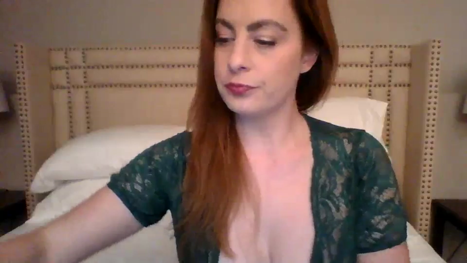 Gallery image thumbnail from AubreyMonroe's myfreecams stream on, 10/15/2023, 02:43 image 12 of 20