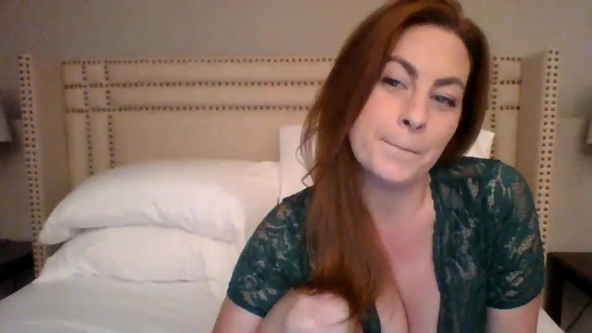 Gallery image thumbnail from AubreyMonroe's myfreecams stream on, 10/15/2023, 02:43 image 14 of 20