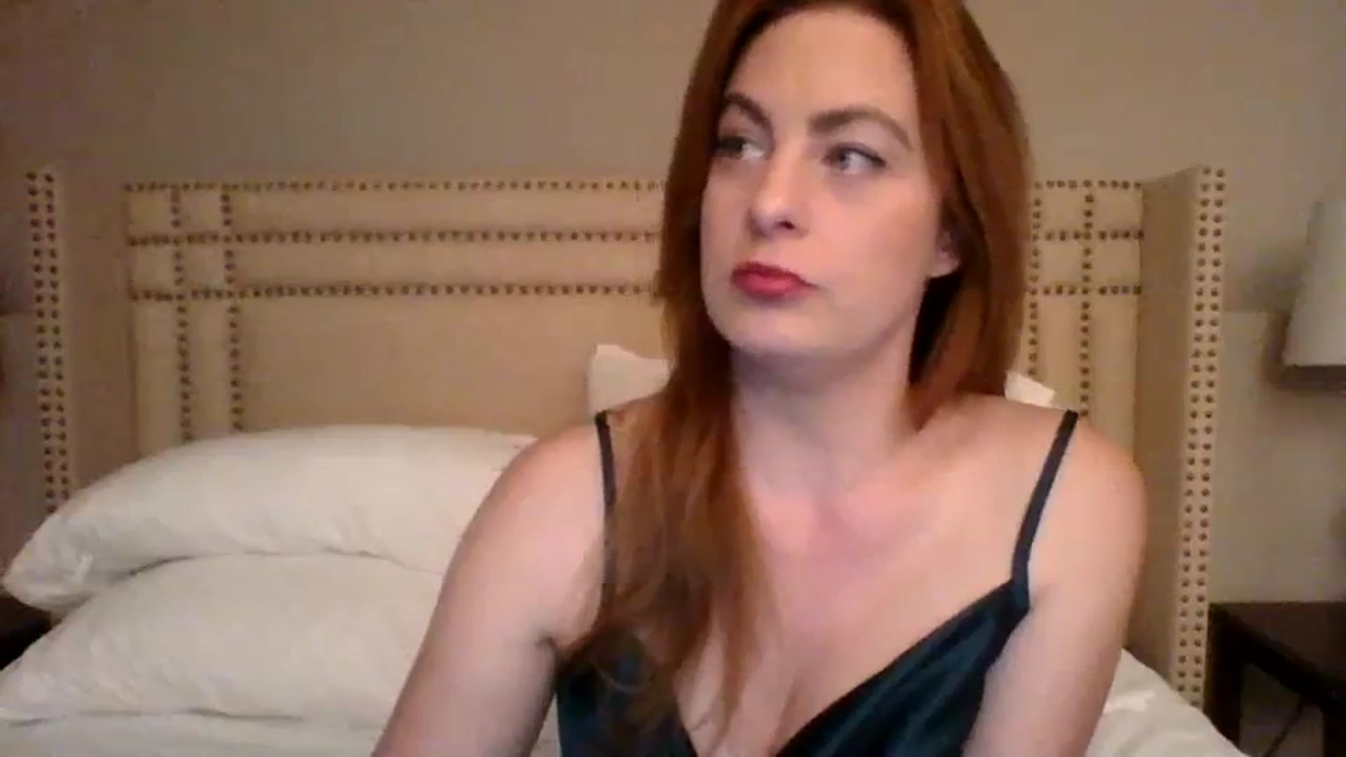 Gallery image thumbnail from AubreyMonroe's myfreecams stream on, 10/21/2023, 03:10 image 18 of 20
