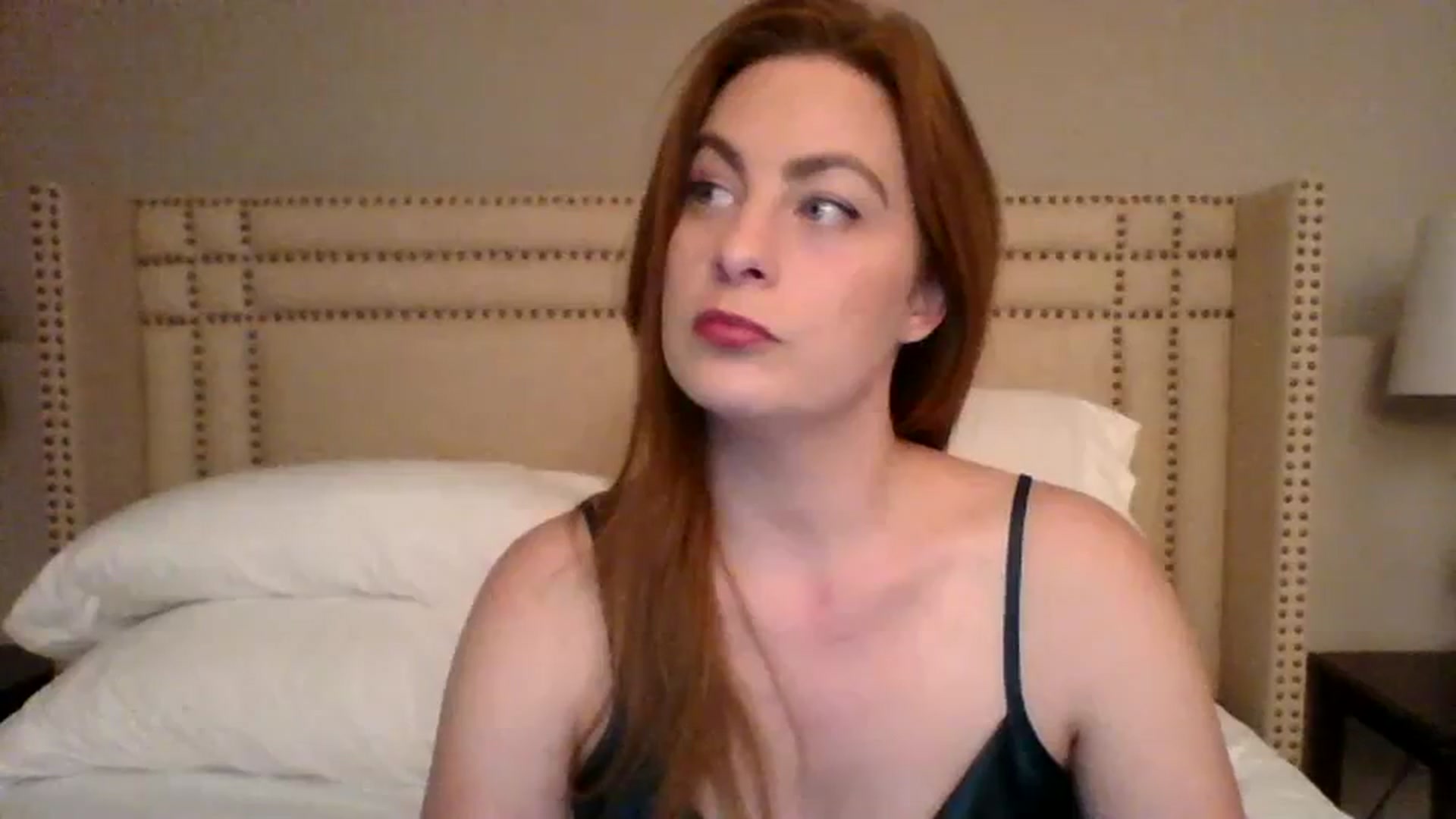 Gallery image thumbnail from AubreyMonroe's myfreecams stream on, 10/21/2023, 03:10 image 10 of 20