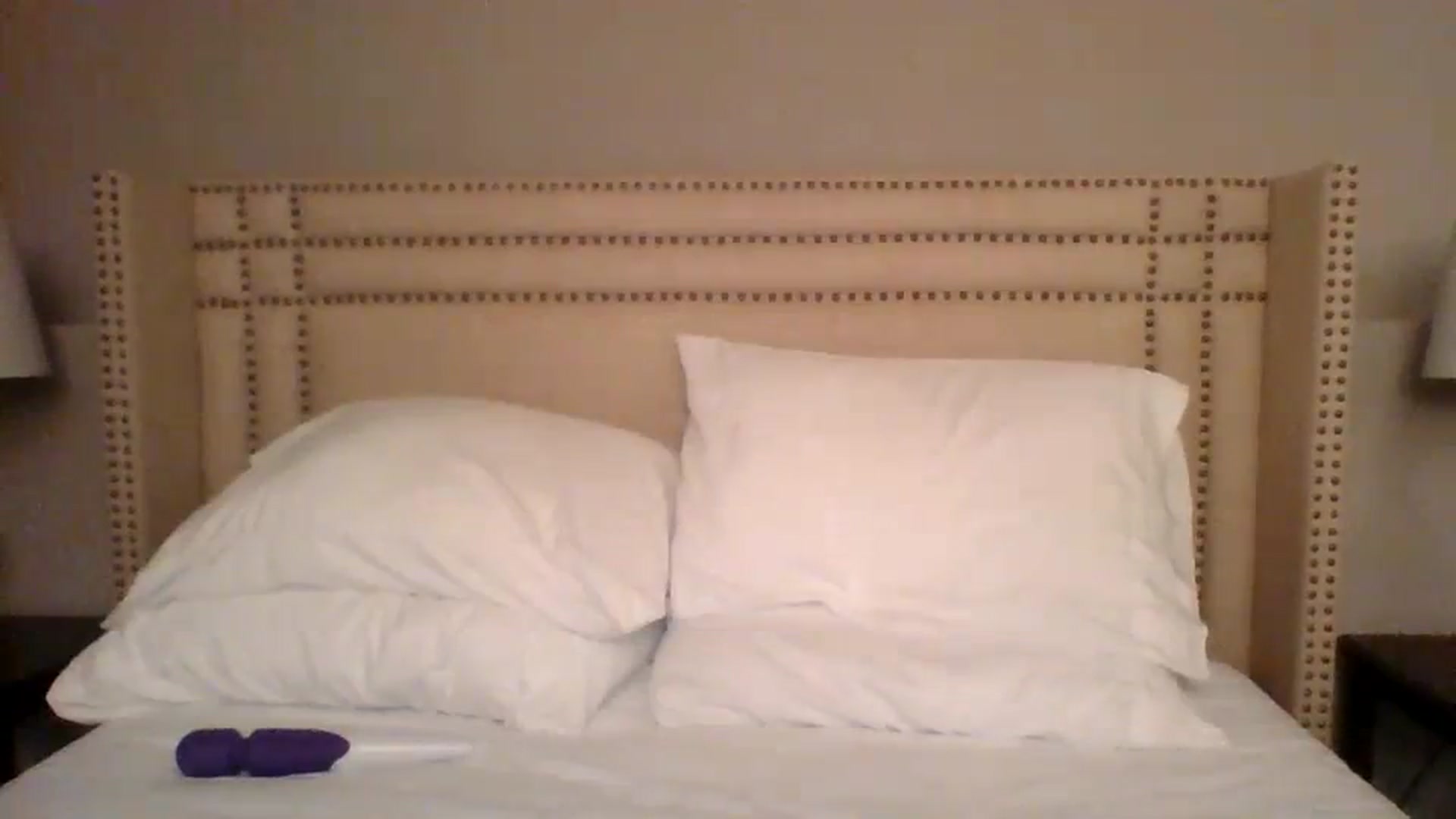 Gallery image thumbnail from AubreyMonroe's myfreecams stream on, 11/01/2023, 03:03 image 2 of 20