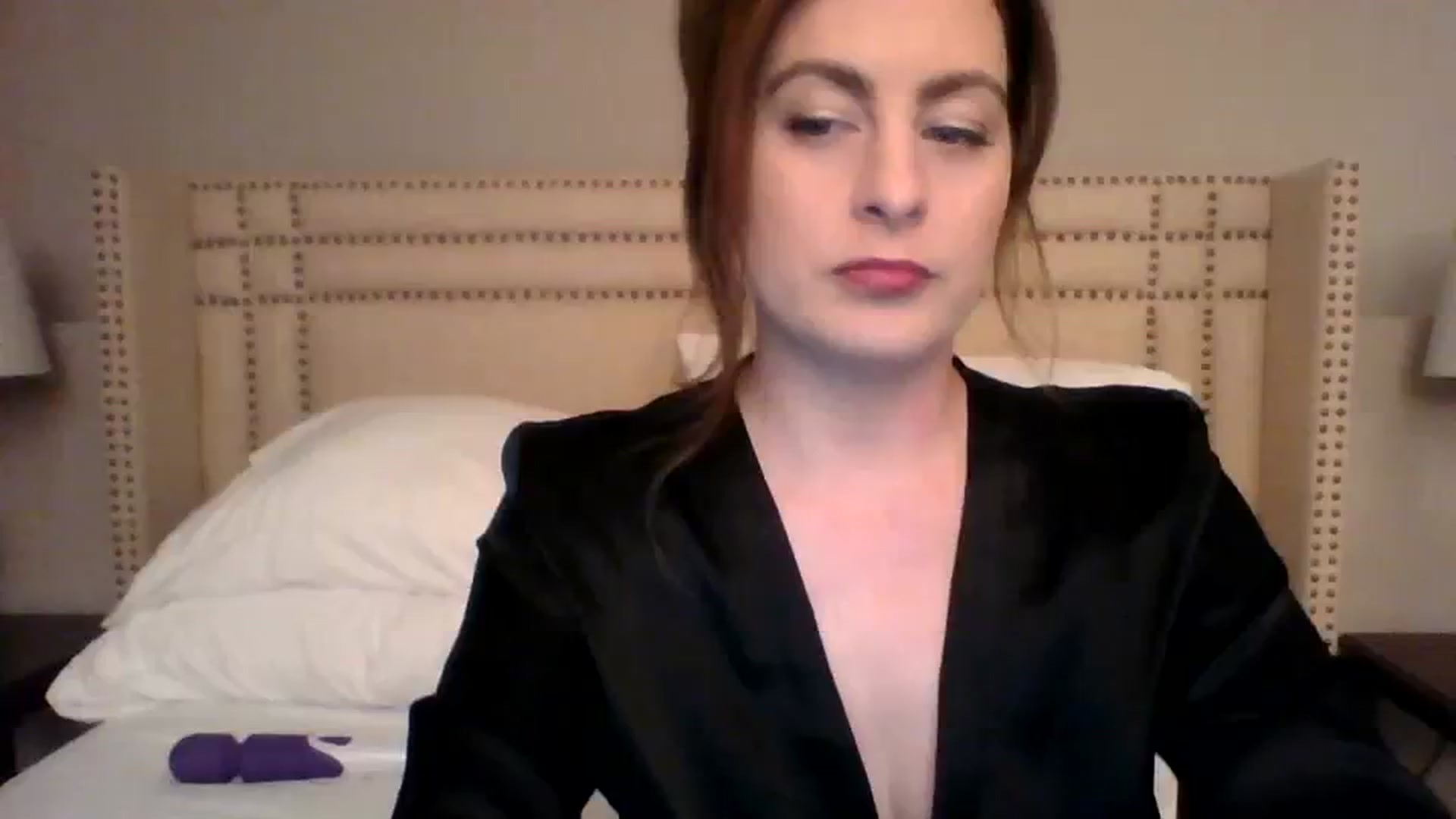 Gallery image thumbnail from AubreyMonroe's myfreecams stream on, 11/01/2023, 03:03 image 5 of 20