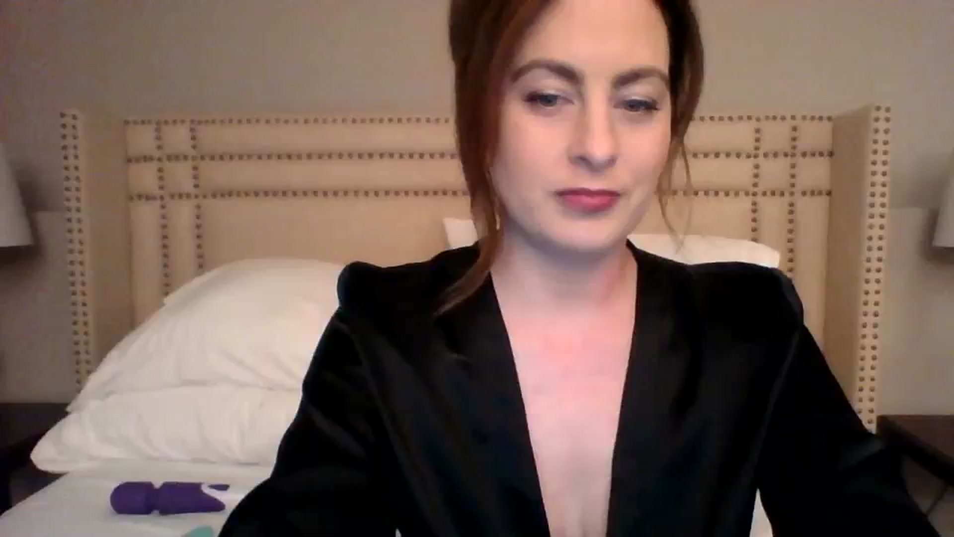 Gallery image thumbnail from AubreyMonroe's myfreecams stream on, 11/01/2023, 03:03 image 9 of 20