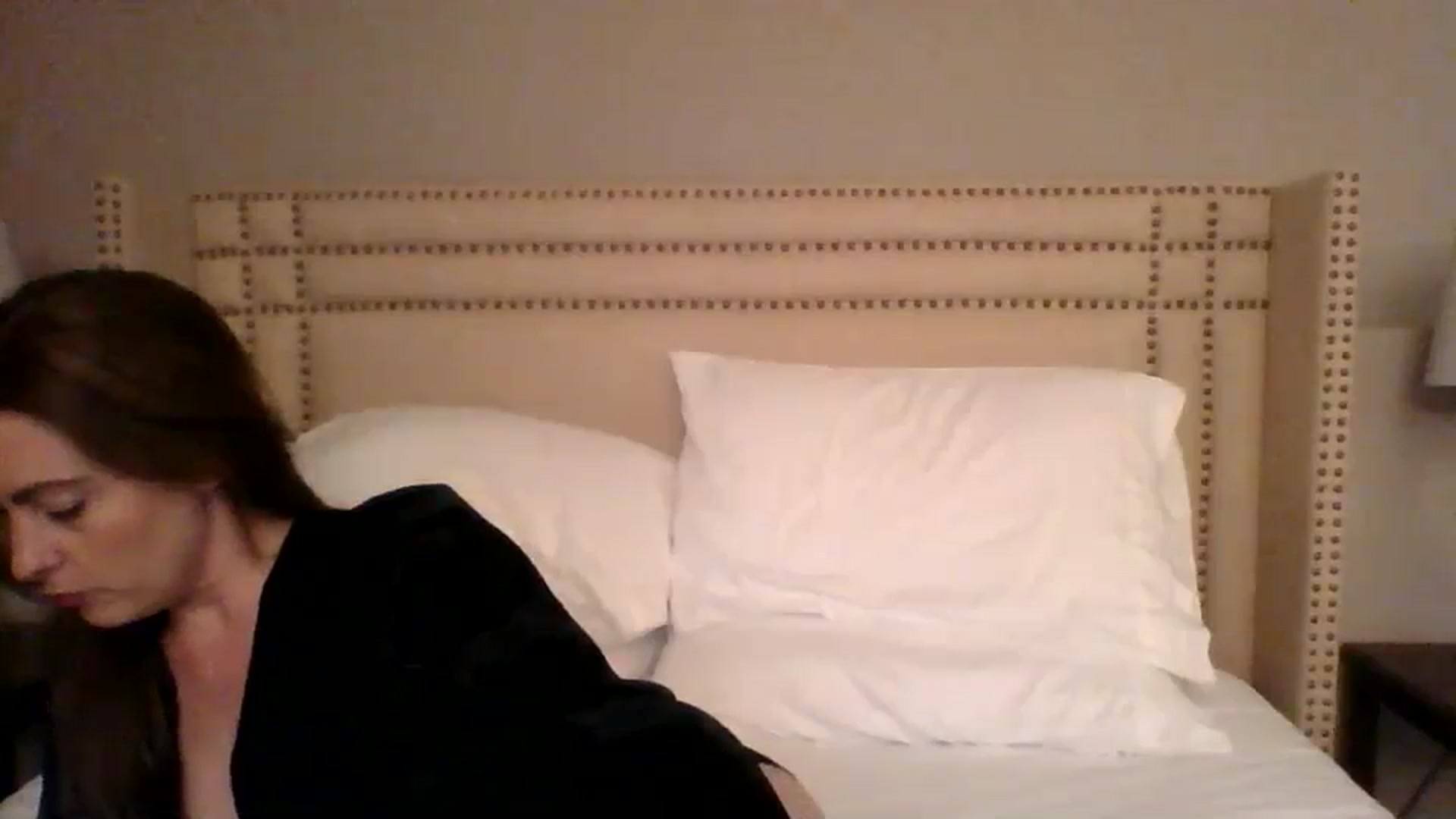 Gallery image thumbnail from AubreyMonroe's myfreecams stream on, 11/01/2023, 03:03 image 17 of 20