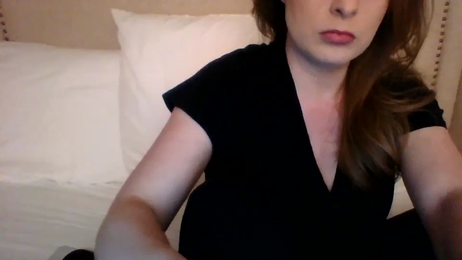 Gallery image thumbnail from AubreyMonroe's myfreecams stream on, 11/14/2023, 04:07 image 6 of 20