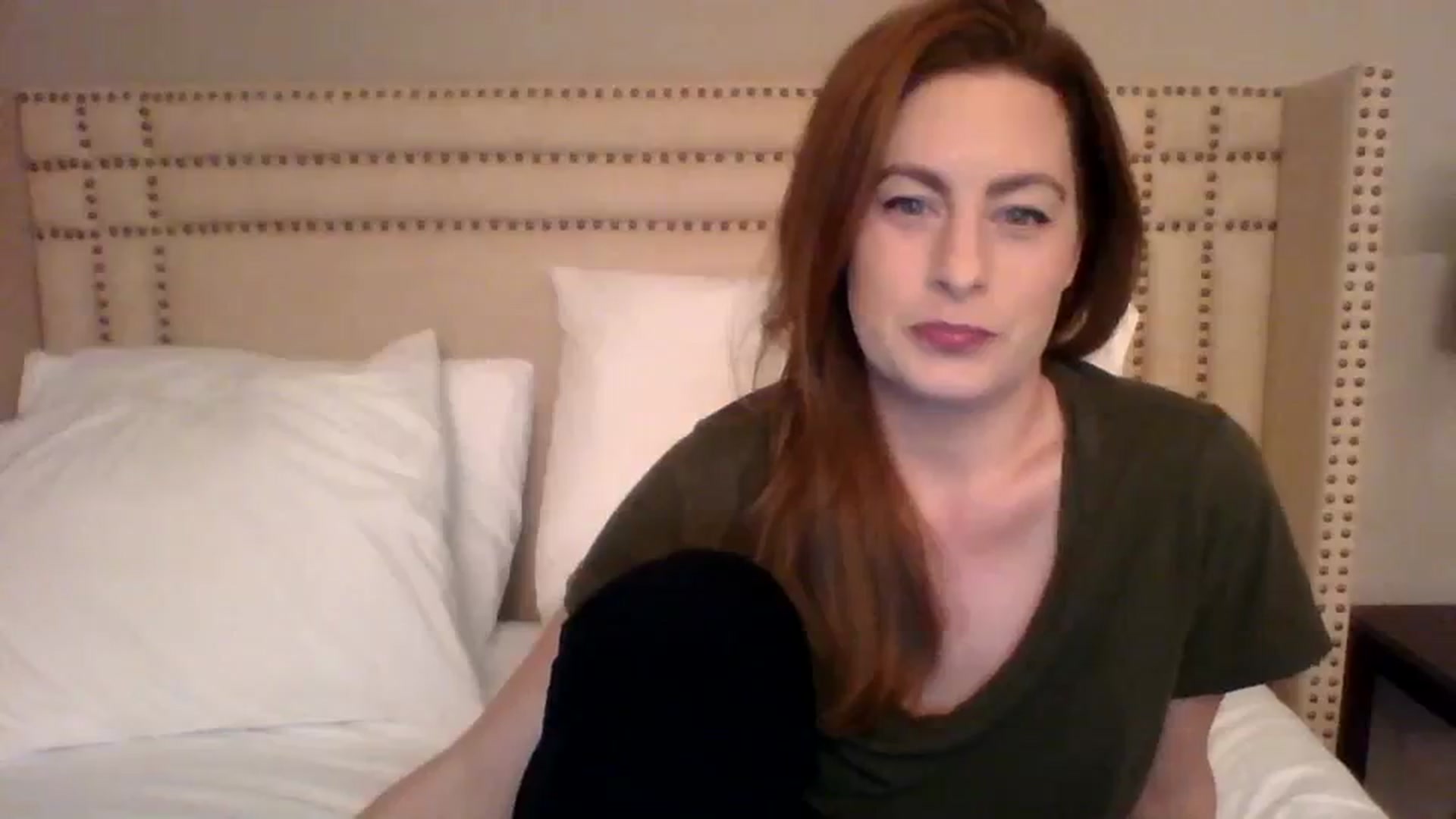 Gallery image thumbnail from AubreyMonroe's myfreecams stream on, 11/15/2023, 03:45 image 10 of 20
