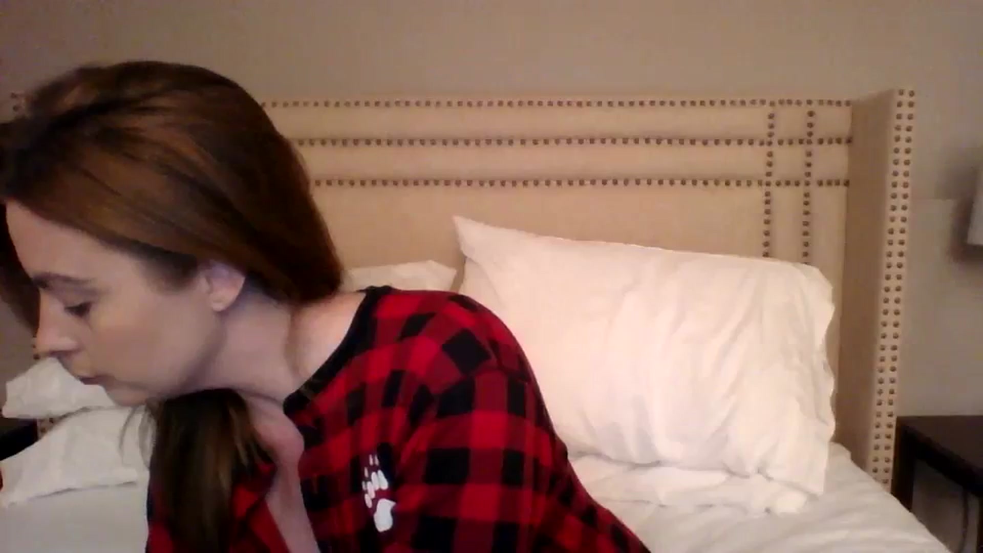 Gallery image thumbnail from AubreyMonroe's myfreecams stream on, 12/01/2023, 04:06 image 17 of 20