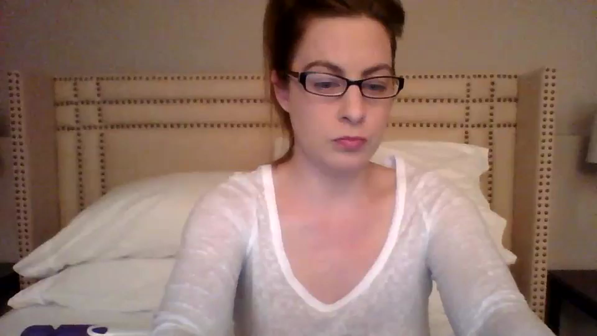 Gallery image thumbnail from AubreyMonroe's myfreecams stream on, 12/06/2023, 04:03 image 15 of 20