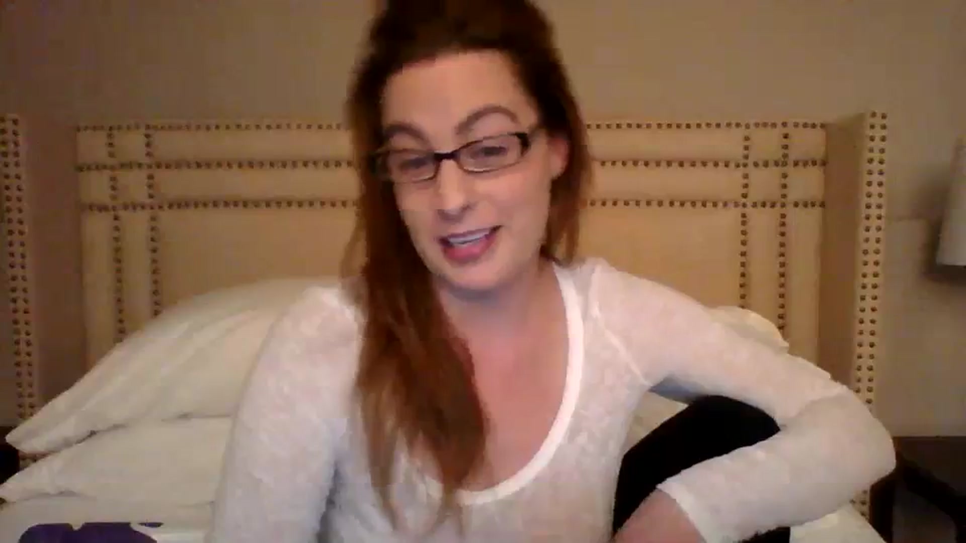Gallery image thumbnail from AubreyMonroe's myfreecams stream on, 12/06/2023, 04:03 image 7 of 20