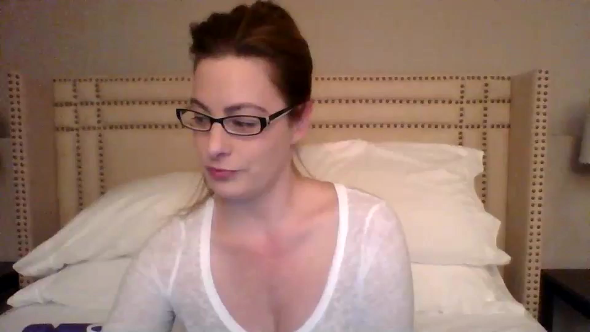 Gallery image thumbnail from AubreyMonroe's myfreecams stream on, 12/06/2023, 04:03 image 19 of 20