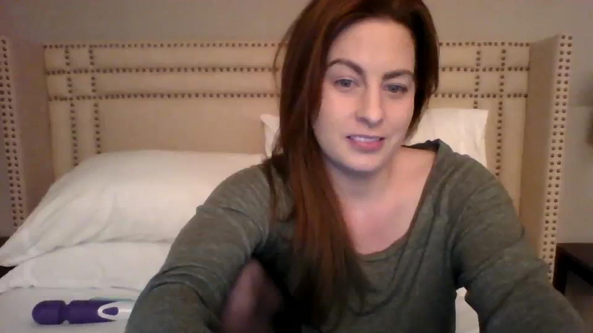 Gallery image thumbnail from AubreyMonroe's myfreecams stream on, 12/14/2023, 04:07 image 12 of 20