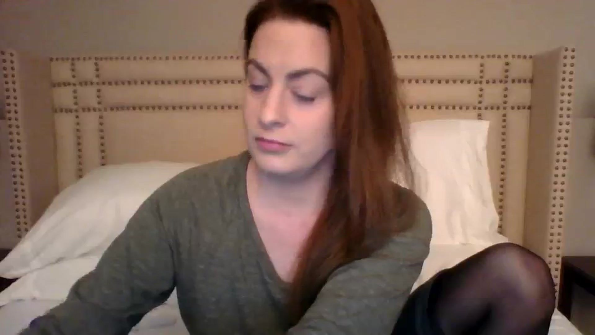 Gallery image thumbnail from AubreyMonroe's myfreecams stream on, 12/14/2023, 04:07 image 17 of 20