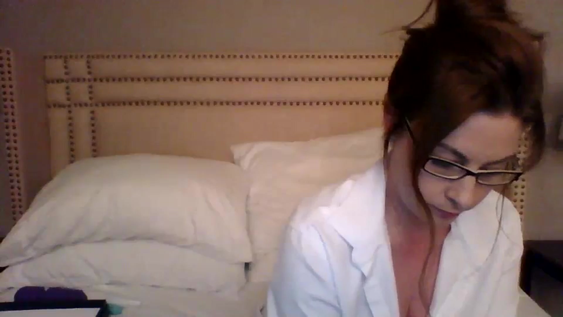 Gallery image thumbnail from AubreyMonroe's myfreecams stream on, 12/16/2023, 04:26 image 16 of 20