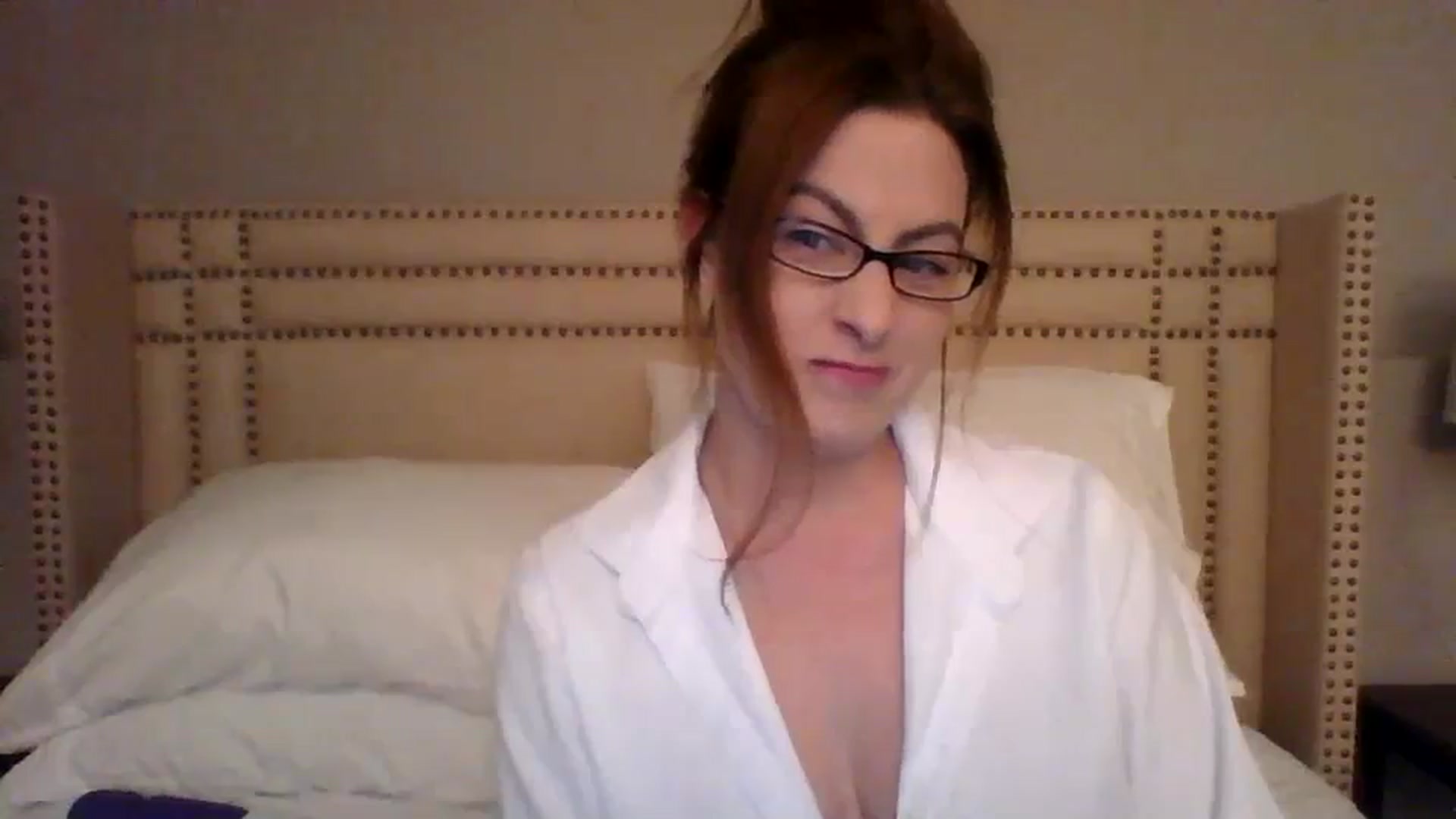 Gallery image thumbnail from AubreyMonroe's myfreecams stream on, 12/16/2023, 04:26 image 2 of 20
