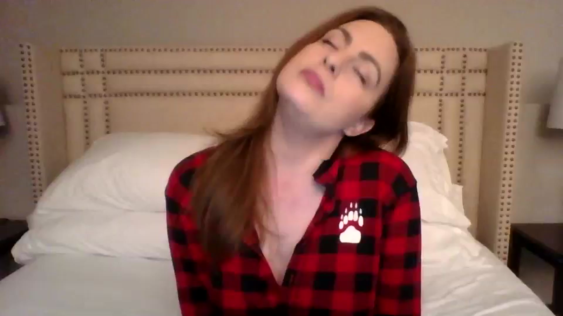 Gallery image thumbnail from AubreyMonroe's myfreecams stream on, 12/19/2023, 03:59 image 16 of 20