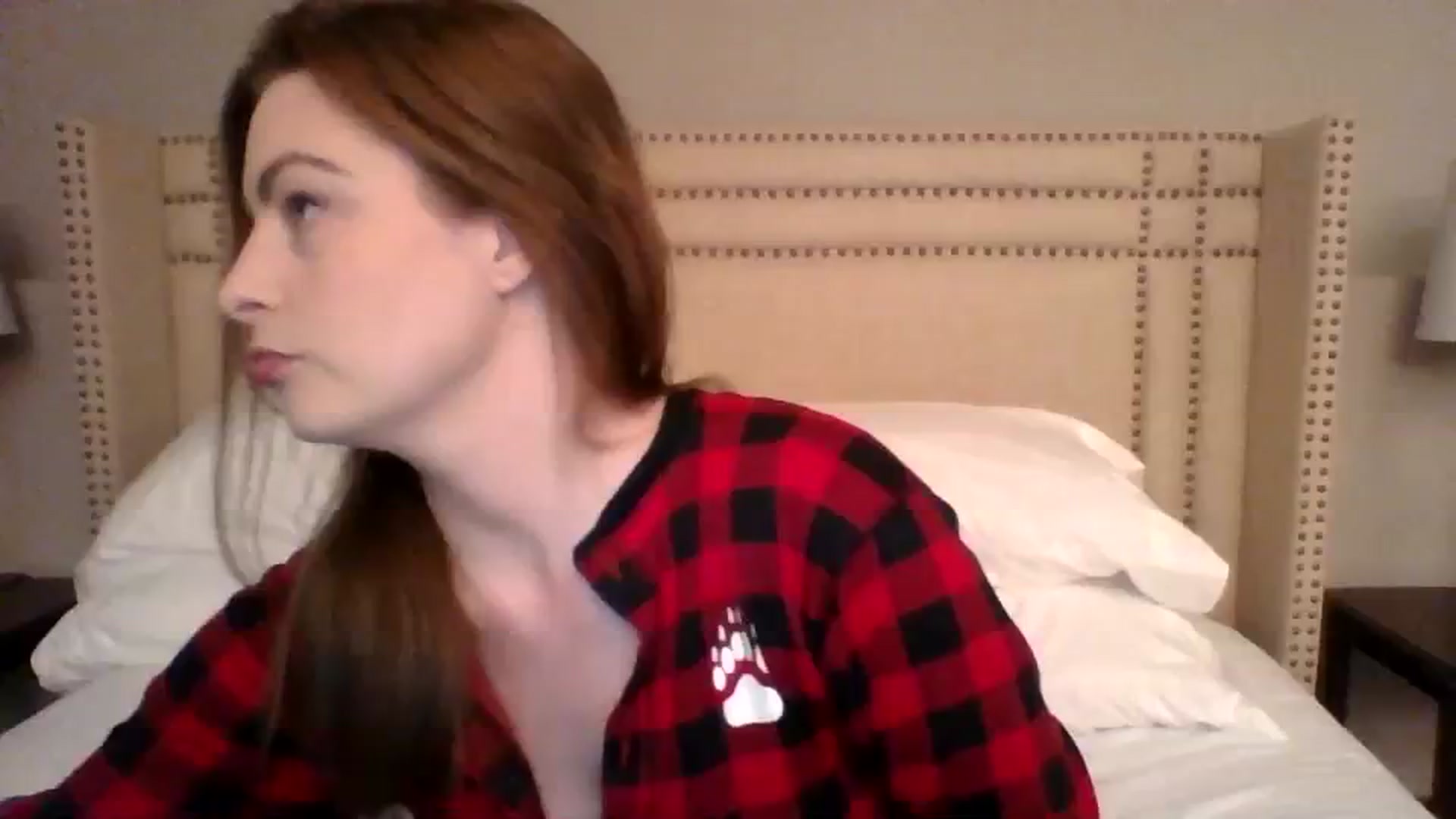 Gallery image thumbnail from AubreyMonroe's myfreecams stream on, 12/19/2023, 03:59 image 4 of 20