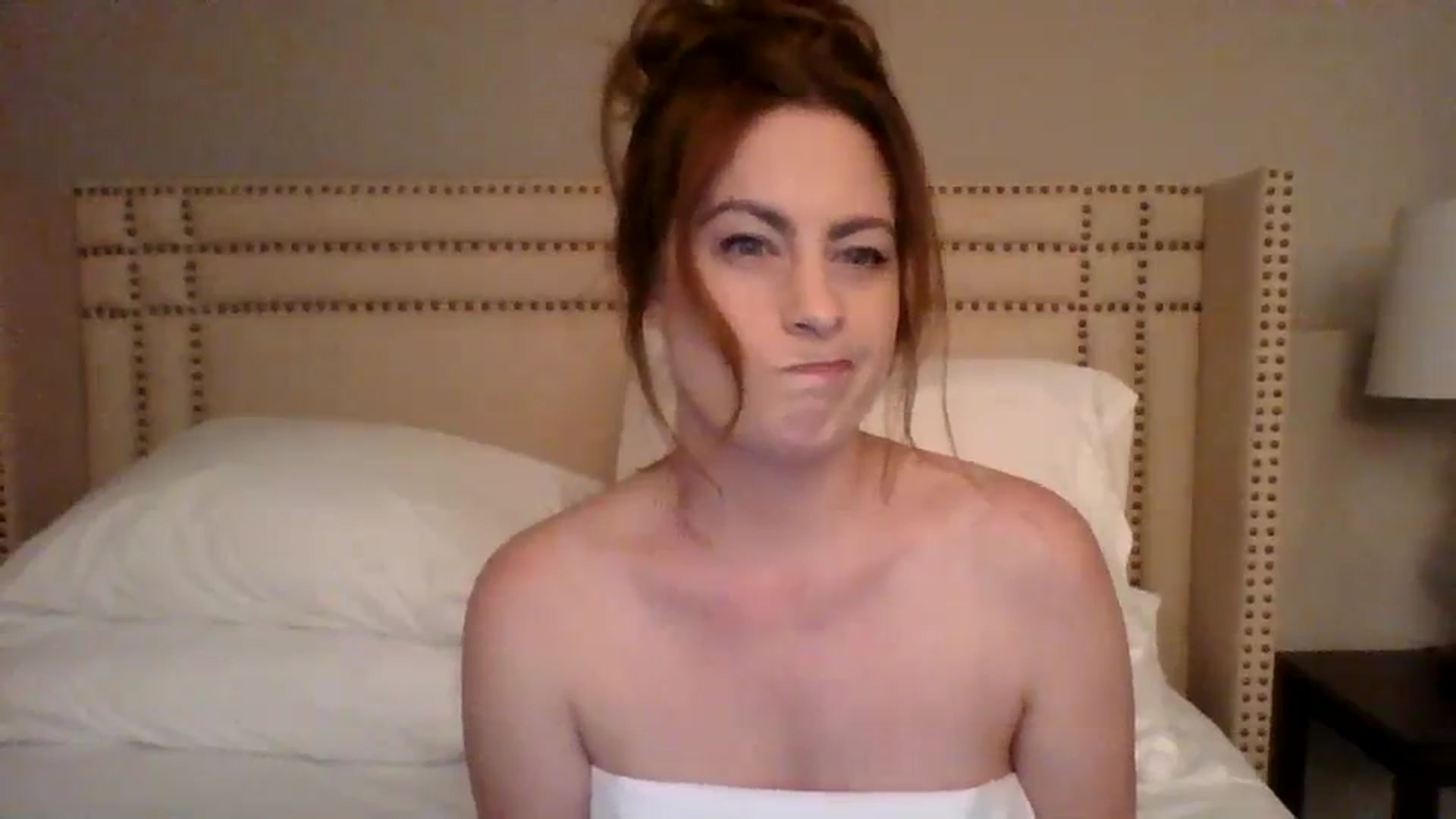 Gallery image thumbnail from AubreyMonroe's myfreecams stream on, 12/20/2023, 03:59 image 7 of 20