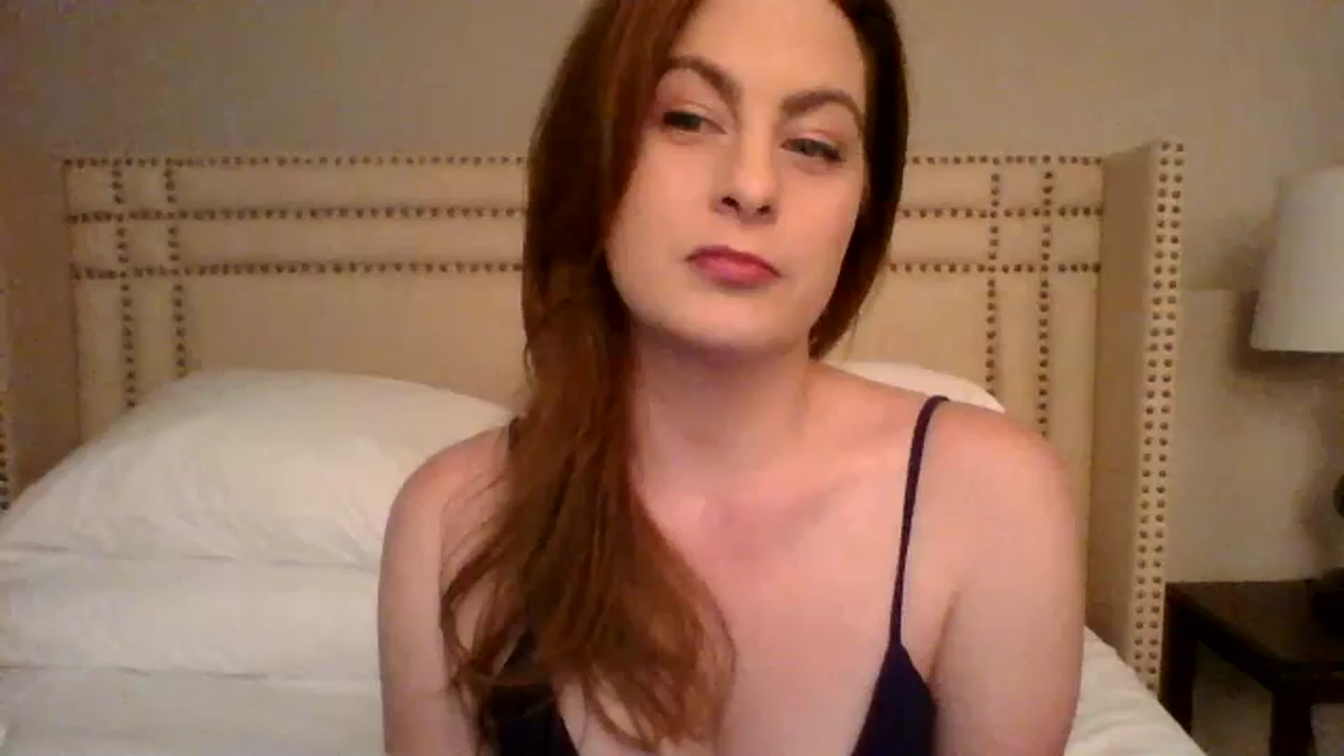 Gallery image thumbnail from AubreyMonroe's myfreecams stream on, 12/22/2023, 03:58 image 1 of 20