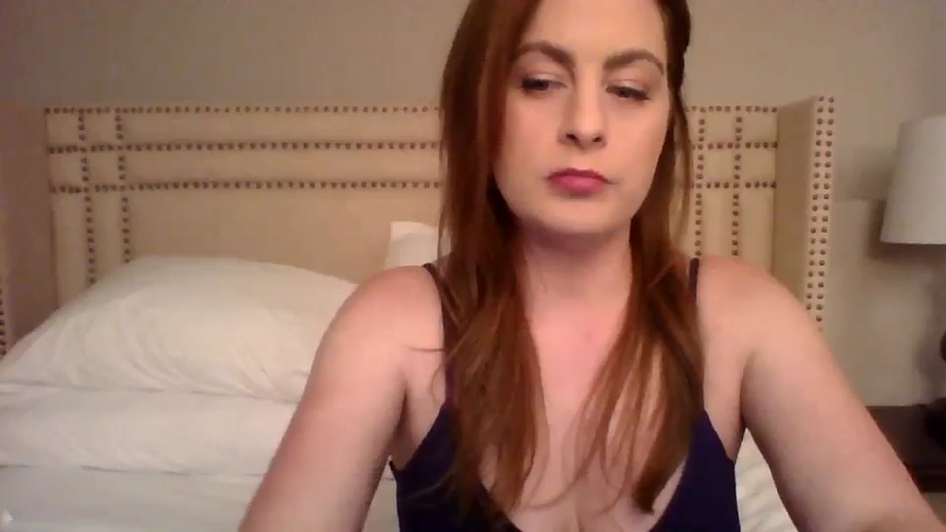 Gallery image thumbnail from AubreyMonroe's myfreecams stream on, 12/22/2023, 03:58 image 10 of 20