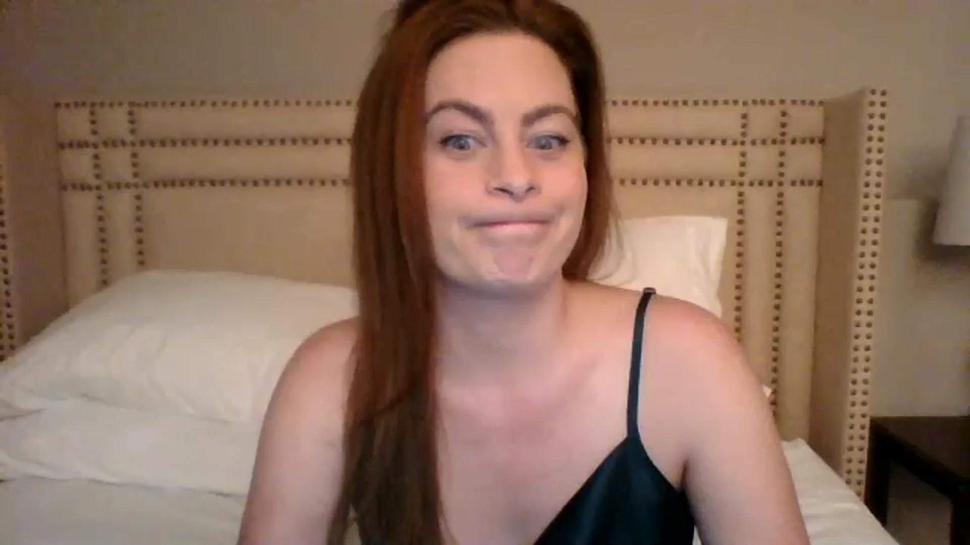 Gallery image thumbnail from AubreyMonroe's myfreecams stream on, 12/31/2023, 03:31 image 14 of 20