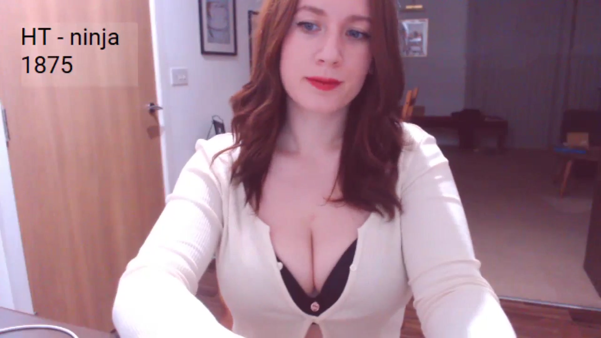 Gallery image thumbnail from AubreyPlza's myfreecams stream on, 03/07/2024, 21:45 image 14 of 20