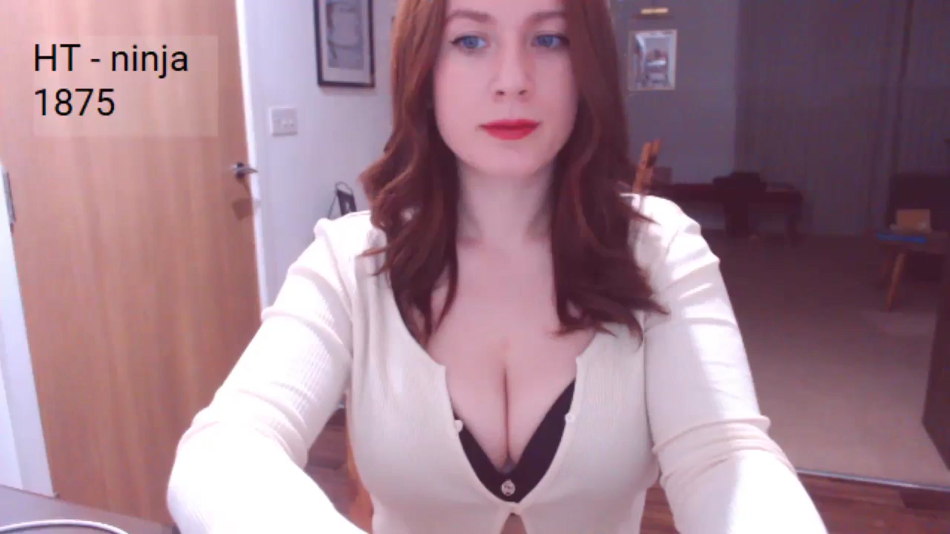 Gallery image thumbnail from AubreyPlza's myfreecams stream on, 03/07/2024, 21:45 image 5 of 20