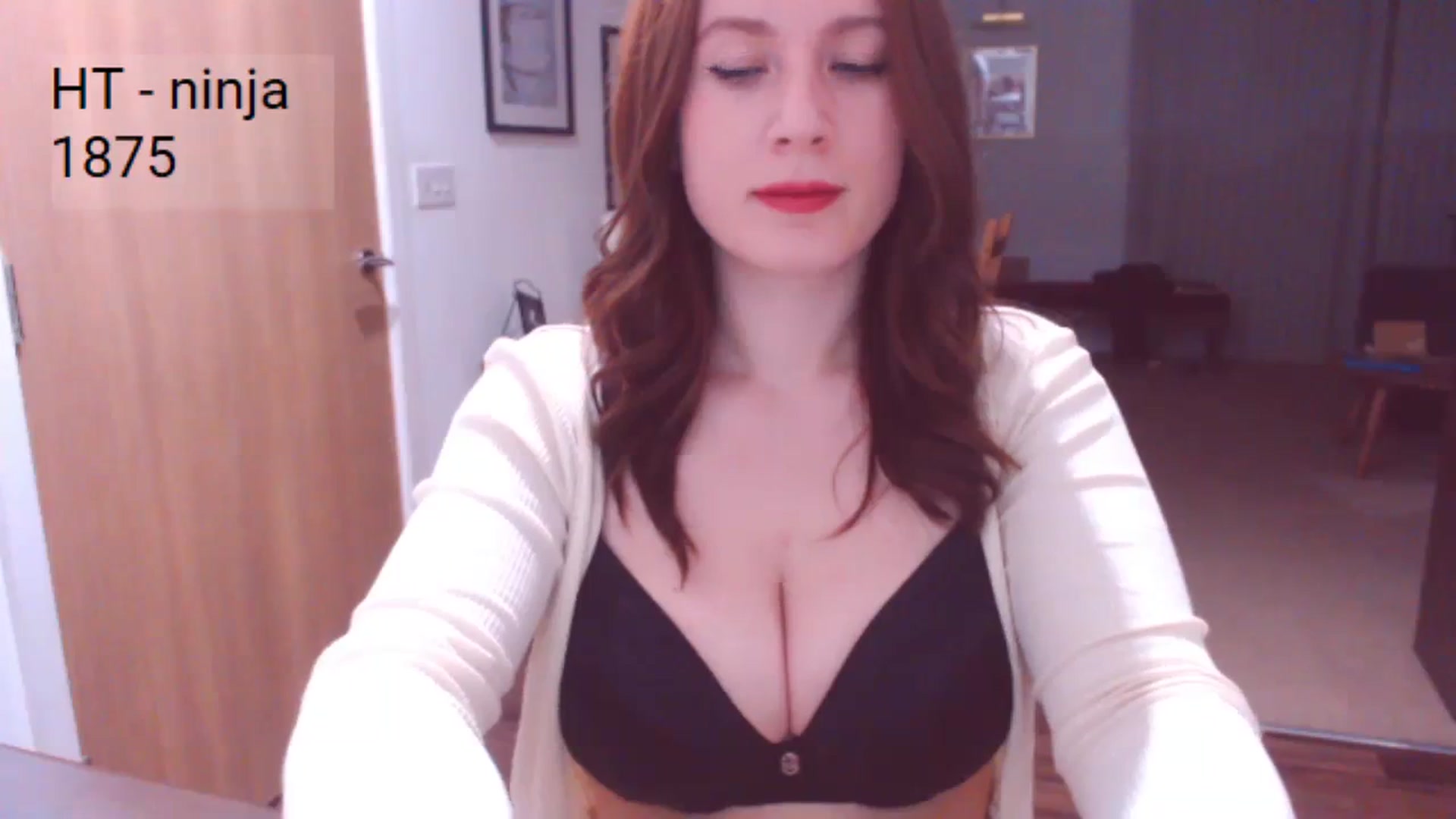 Gallery image thumbnail from AubreyPlza's myfreecams stream on, 03/07/2024, 22:49 image 8 of 20