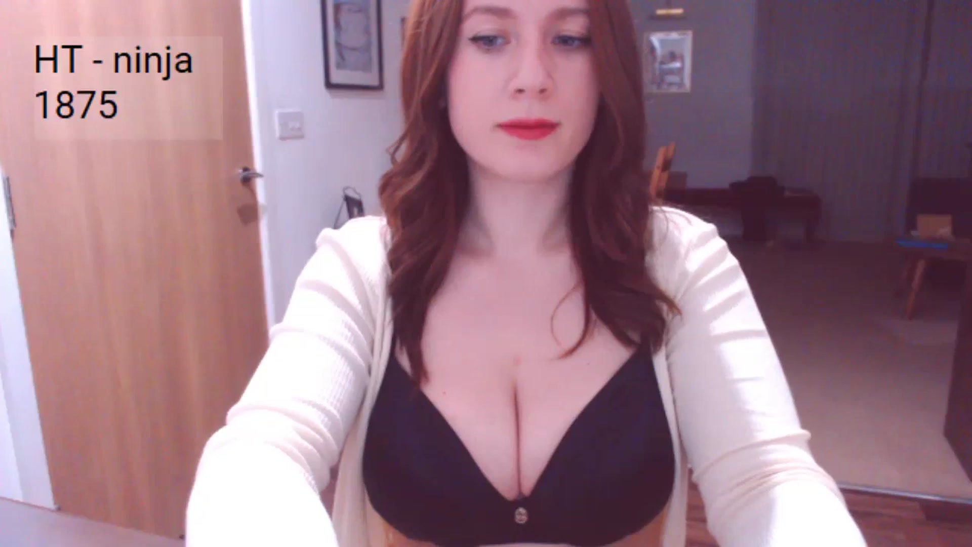 Gallery image thumbnail from AubreyPlza's myfreecams stream on, 03/07/2024, 22:49 image 7 of 20