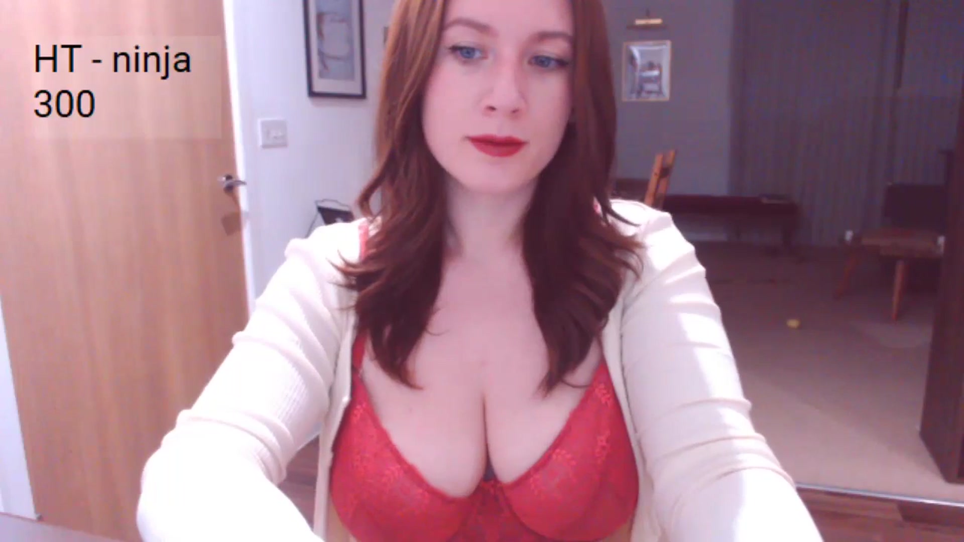 Gallery image thumbnail from AubreyPlza's myfreecams stream on, 03/08/2024, 21:50 image 3 of 20