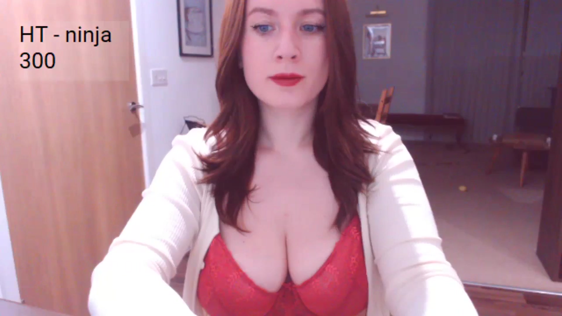 Gallery image thumbnail from AubreyPlza's myfreecams stream on, 03/08/2024, 21:50 image 10 of 20
