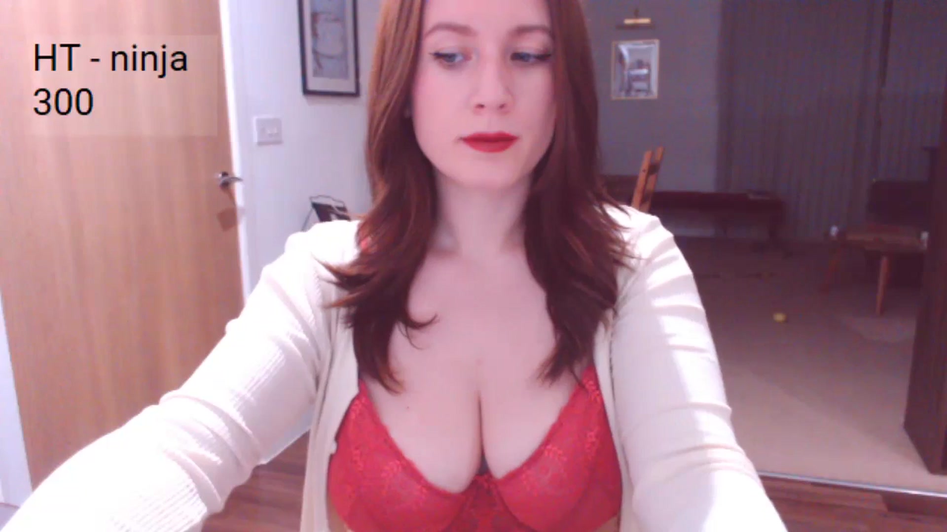 Gallery image thumbnail from AubreyPlza's myfreecams stream on, 03/08/2024, 21:50 image 16 of 20
