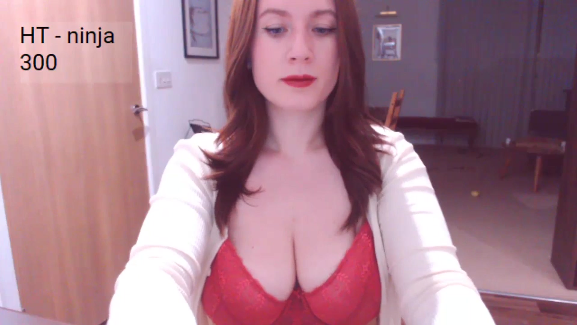 Gallery image thumbnail from AubreyPlza's myfreecams stream on, 03/08/2024, 21:50 image 12 of 20