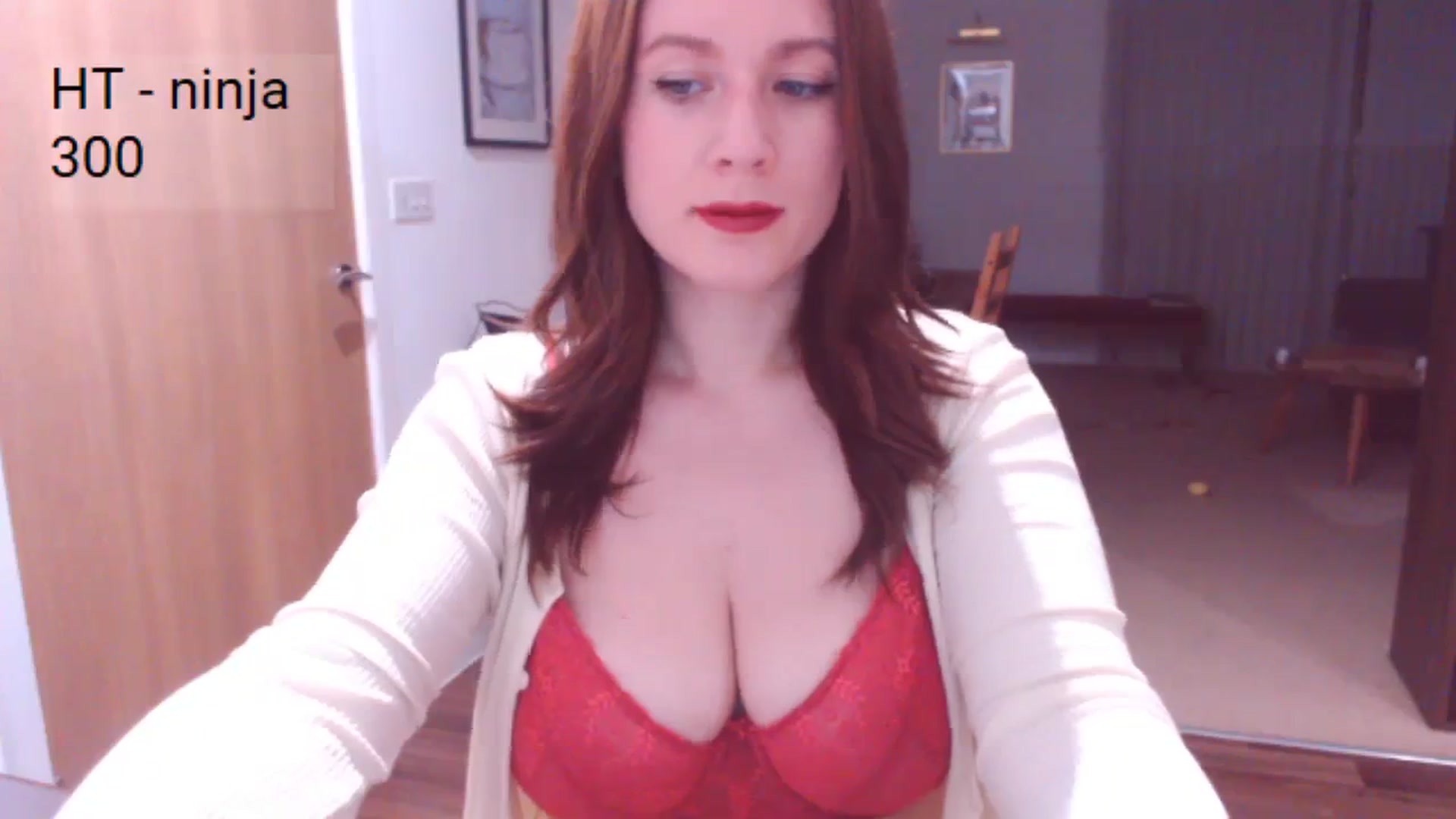 Gallery image thumbnail from AubreyPlza's myfreecams stream on, 03/08/2024, 21:50 image 8 of 20
