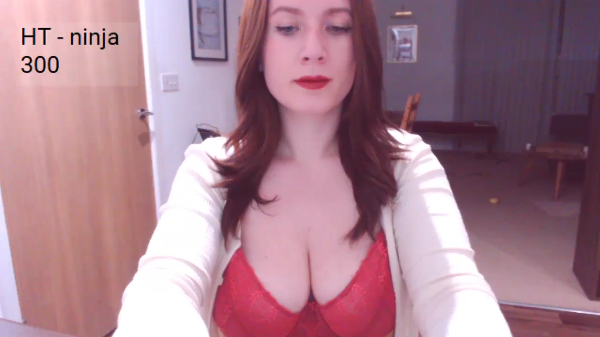 Gallery image thumbnail from AubreyPlza's myfreecams stream on, 03/08/2024, 21:50 image 11 of 20