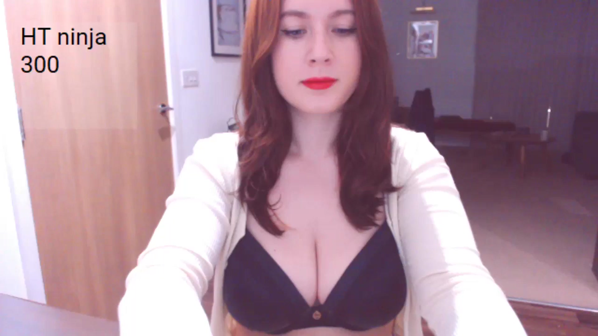 Gallery image thumbnail from AubreyPlza's myfreecams stream on, 04/02/2024, 20:28 image 1 of 20