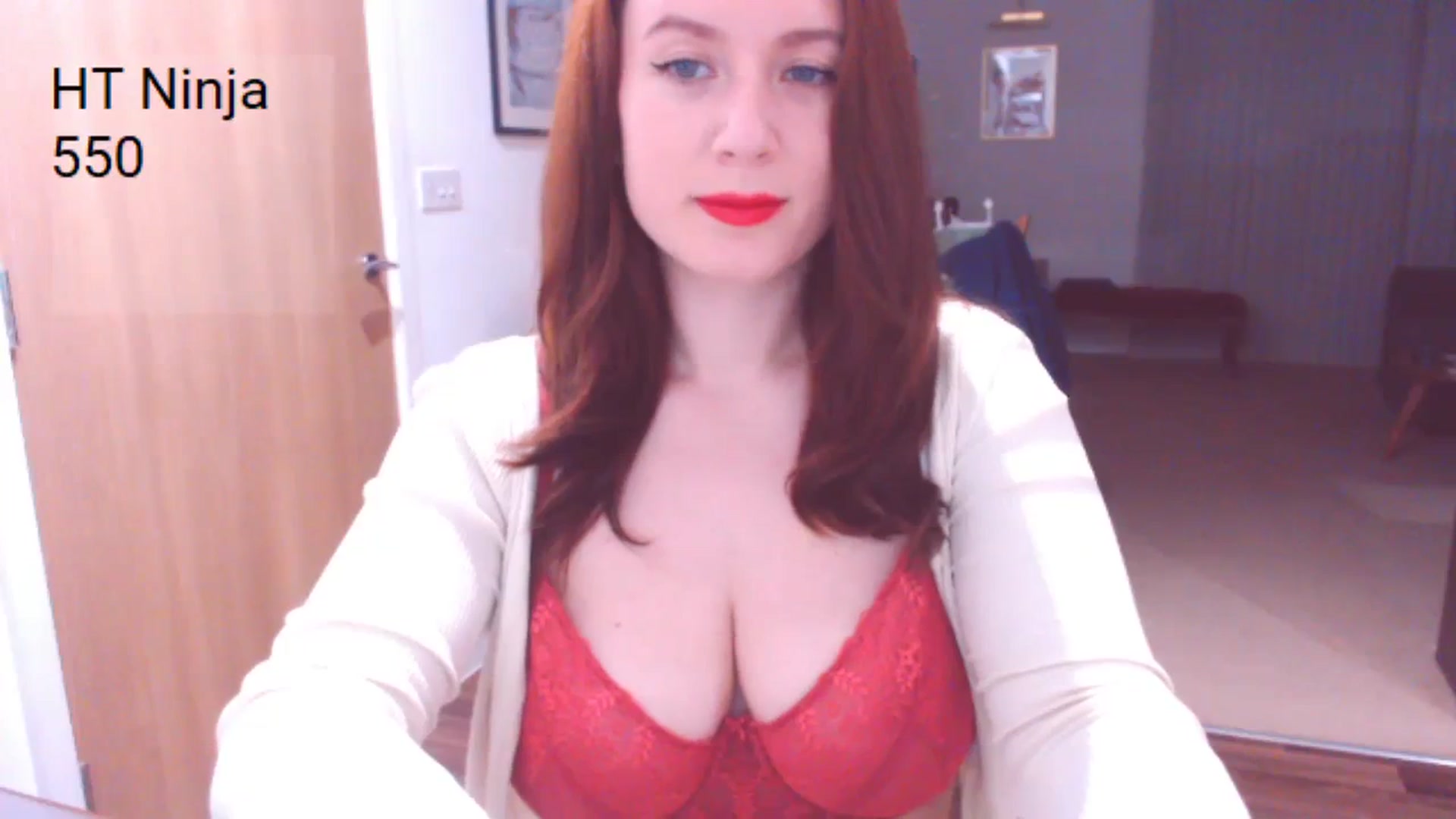 Gallery image thumbnail from AubreyPlza's myfreecams stream on, 04/08/2024, 21:35 image 12 of 20